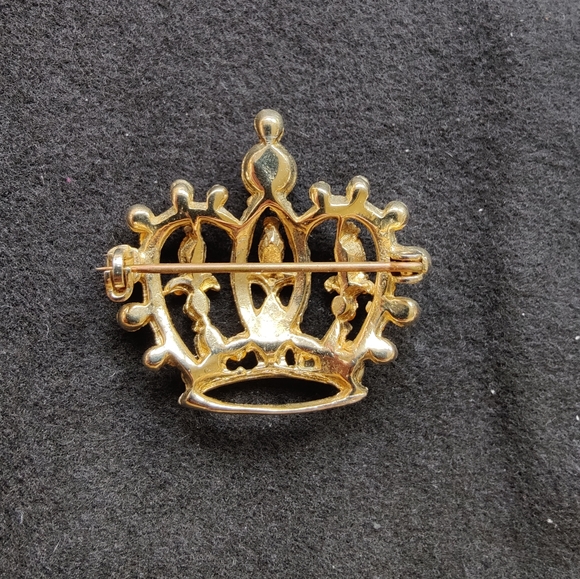 Vintage Crown Pin/ Brooch - Picture 2 of 2